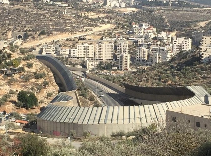 سياسة التضييق على الاقتصاد الفلسطيني واحدة من ممارسات الاسرائيلية